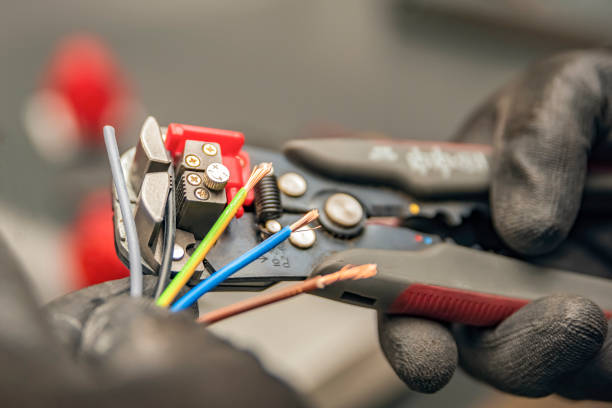 Best Electrical Contractors for Businesses  in North Miami Beach, FL